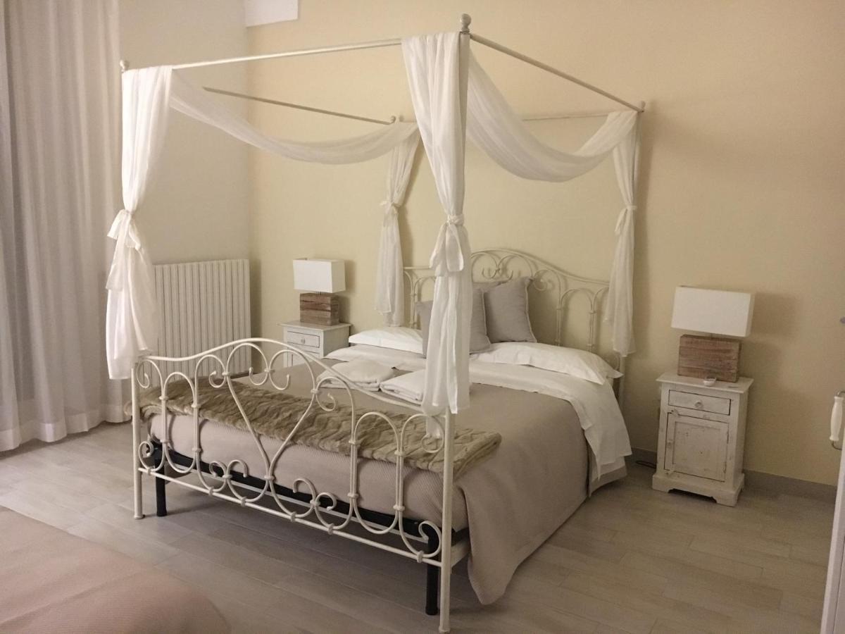Bed and Breakfast Ai Raggi Di Sole Лечче Екстер'єр фото